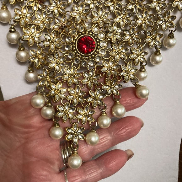 Stunning drop collar design bib necklace - Picture 5 of 12